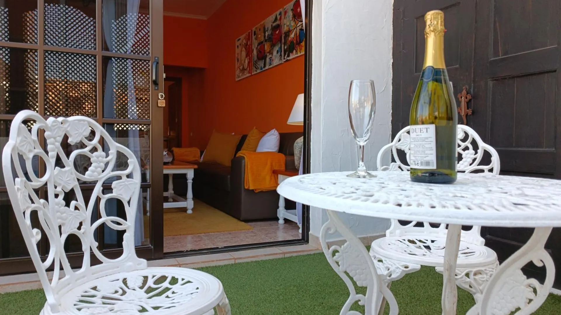 Semesterbostad Casa Las Tinajas 1 Triquivijate